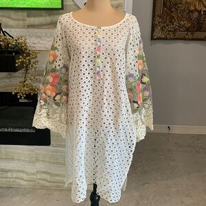 Khuda Baksh Hand Embroidered‎ Tunic Top. Size L